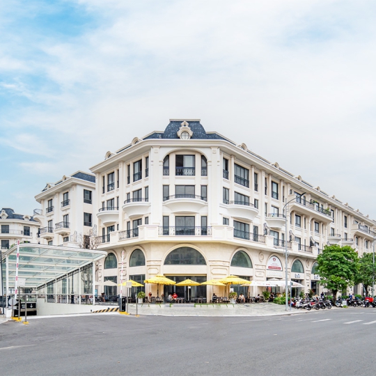 Royal Vạn Phúc